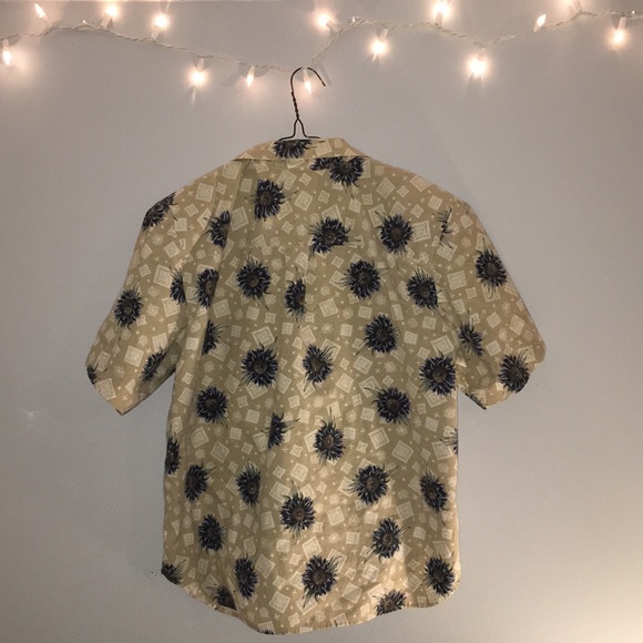 Funky Button down shirt - Picture 2 of 3